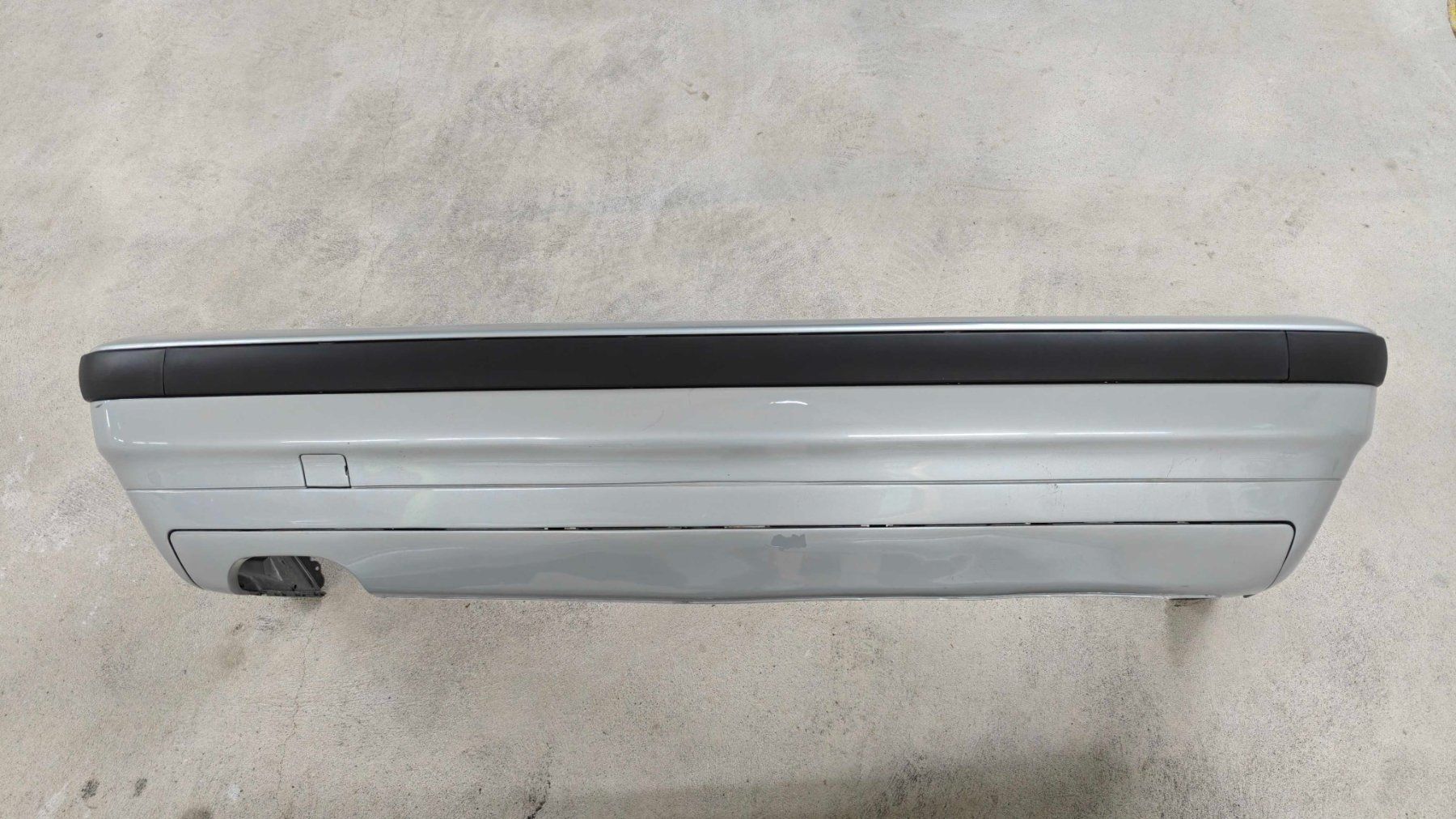 Toutes les pièces auto: BMW E36 Vorfacelift Stoßstangen Front + Heck Original BMW – D'occasion à Hittnau par prz_7lyw 3