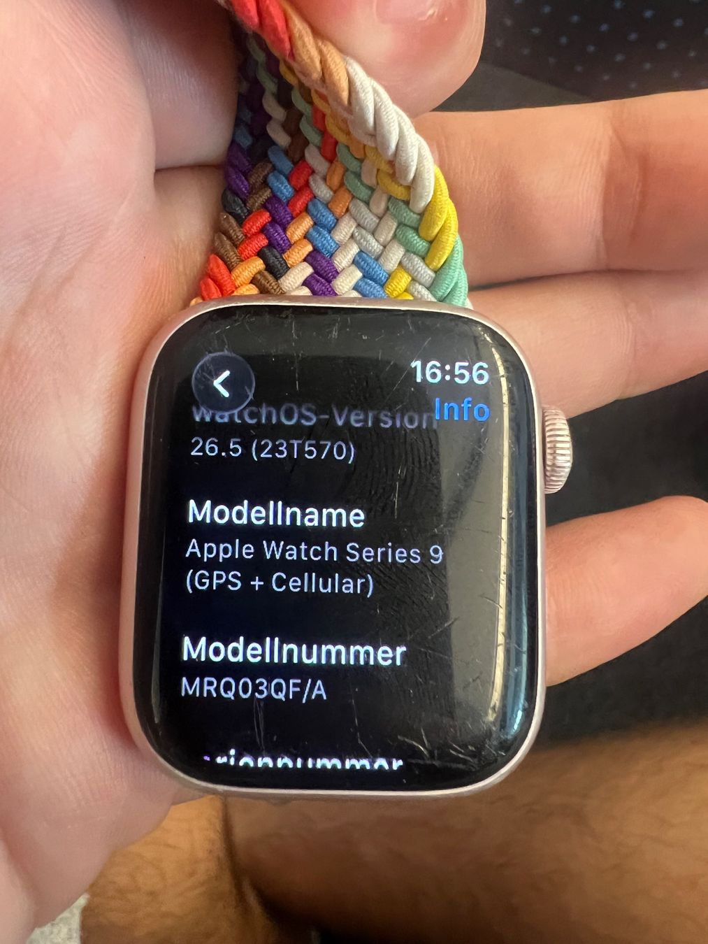 Apple Smartwatch: Apple Watch series 9 GPS + Cellular 41mm – D'occasion à Frick par ToWay 5