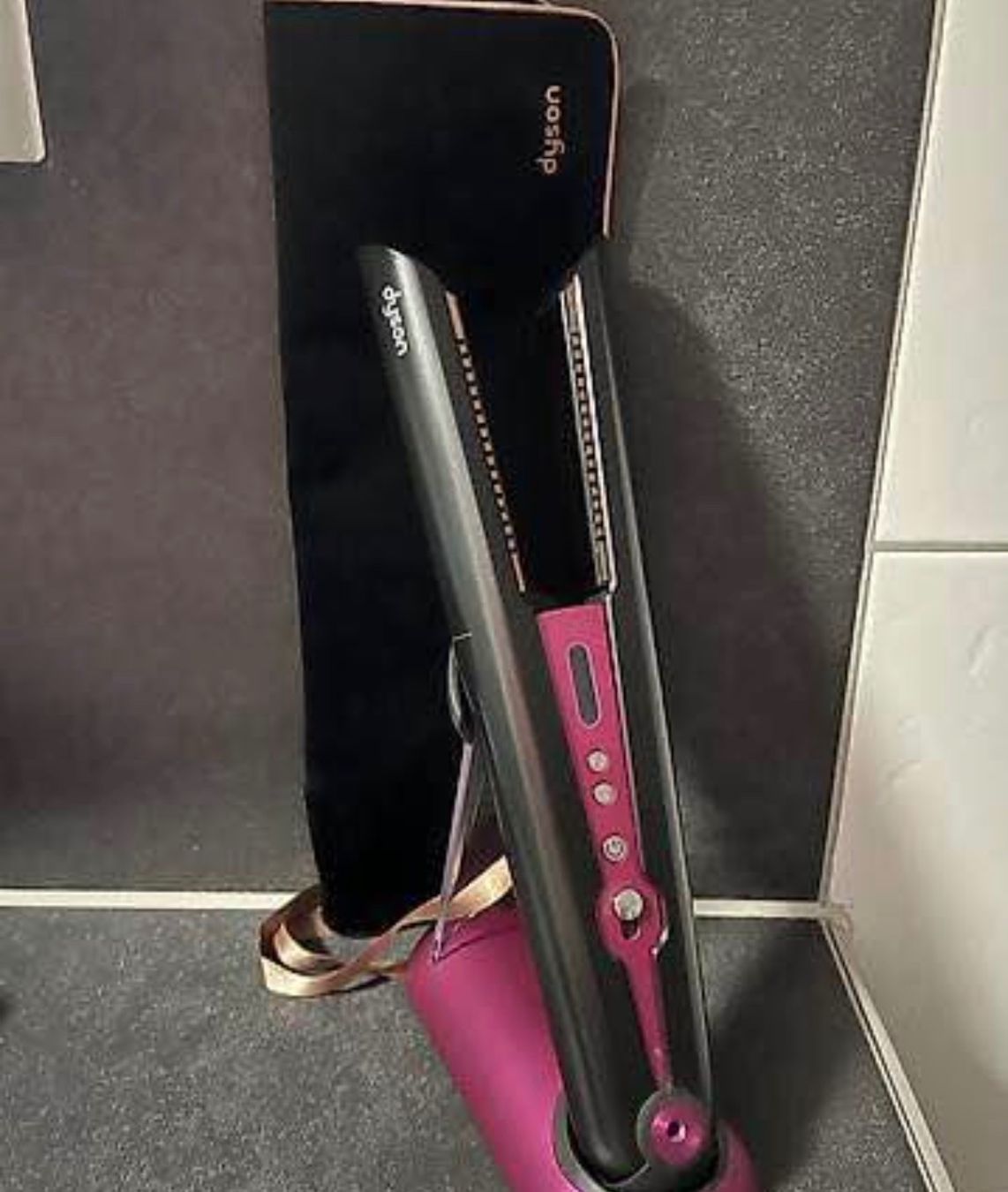 Dyson Asciugacapelli: Dyson Haarglätter – Usato da Mitlödi venduto da pvzkk