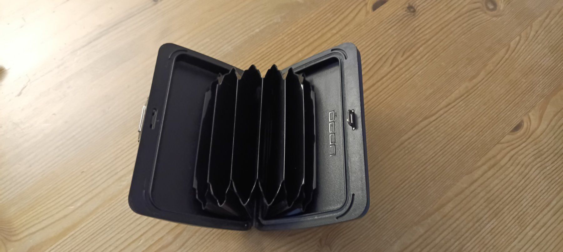 Brieftaschen: ÖGON DESIGN SMART CASE V2 OSLO BLAUC – Gebraucht aus Embrach von nau_bj7j 2