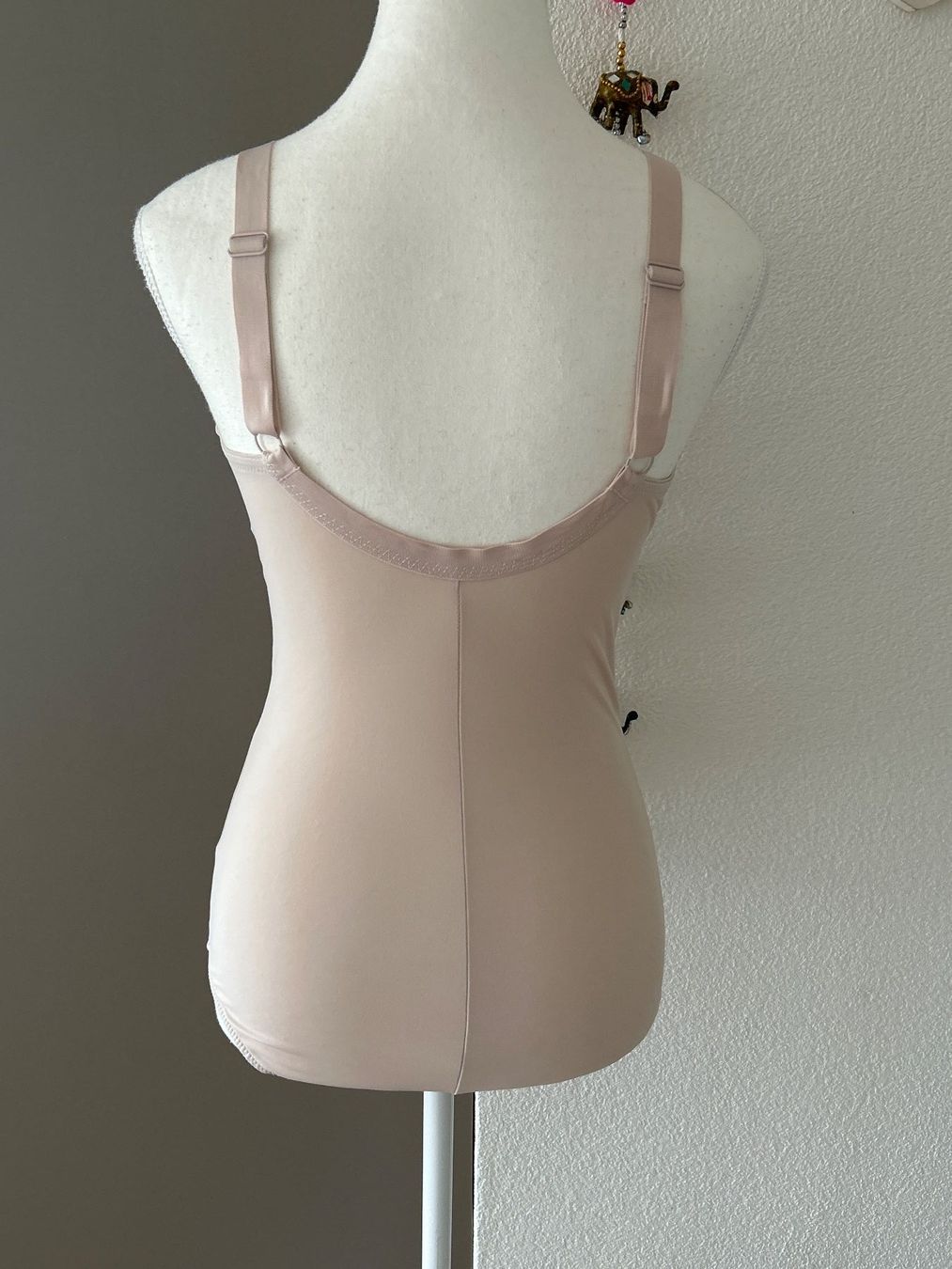 Altra biancheria intima: Formender Body mit Spitze beigefarbig – Usato da Brunnen venduto da Nala2929 5