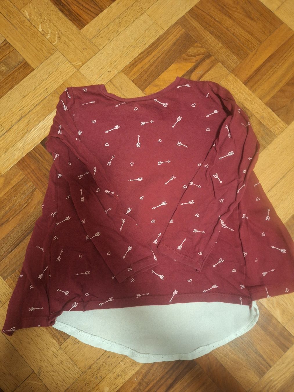 Camicette, T-shirt & Top: 2 adorables hauts taille 104 – Usato da Fribourg venduto da lf87 2