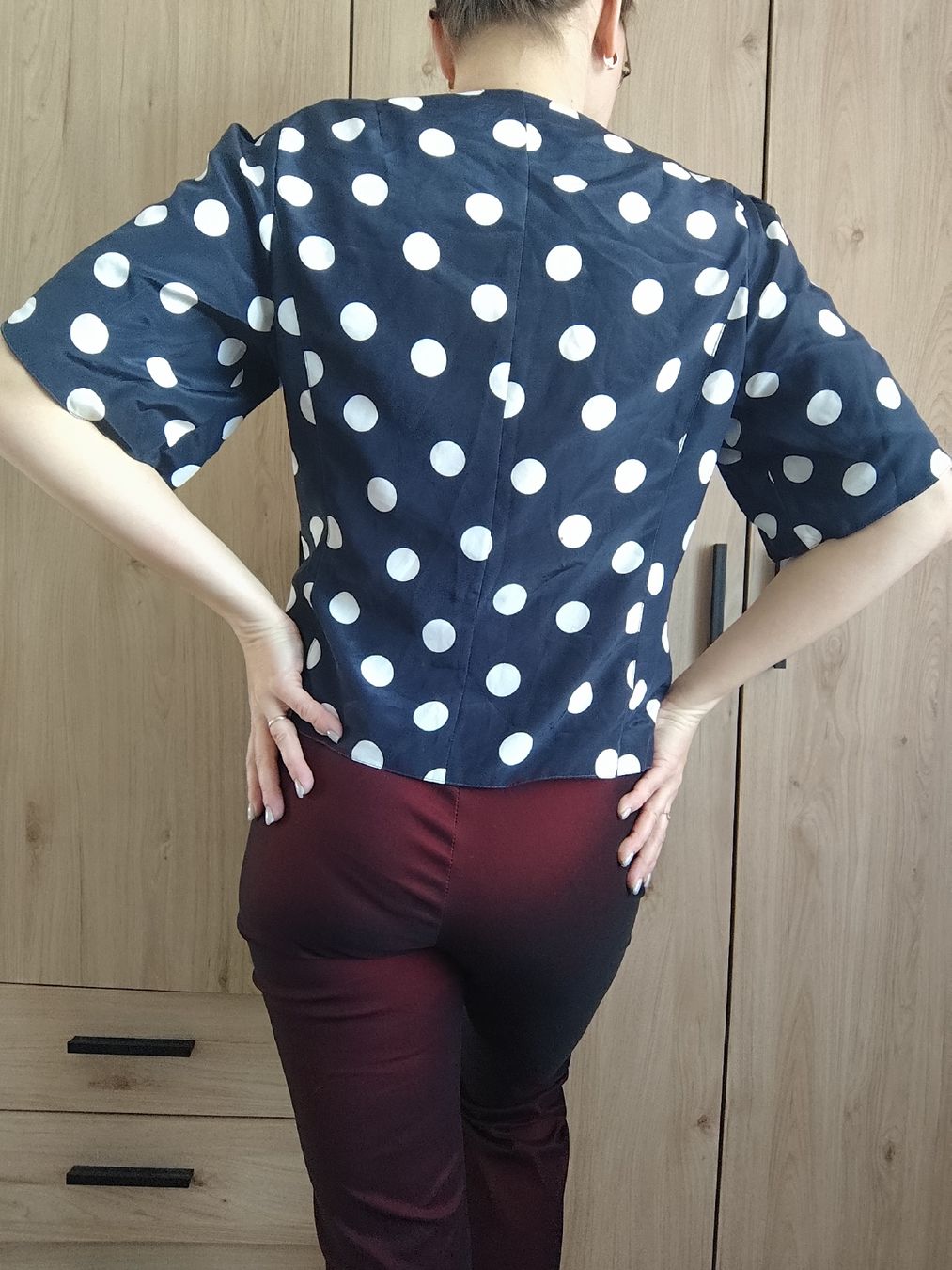 Camicette: Retro Polka Dot Navy Blouse, HARDOB, size 36 – Usato da Mägenwil venduto da VintageGirly 5