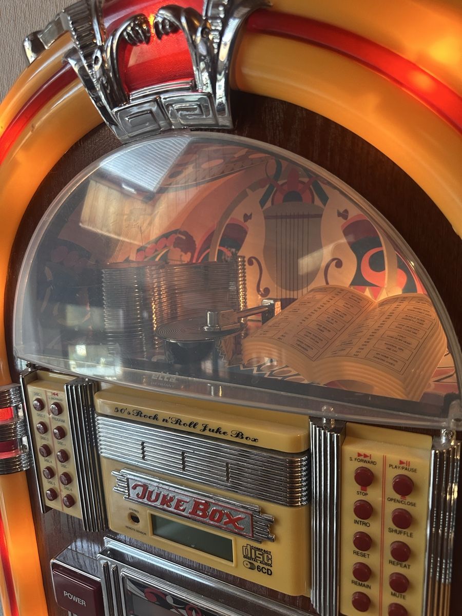Jukebox: Juke Box  – Défectueux à Romont FR par ludoberson 3