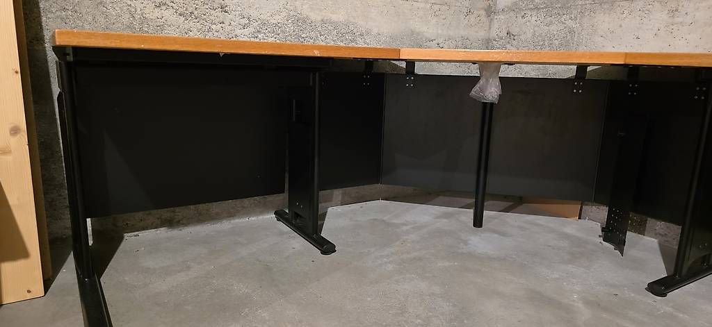Schreibtische: Schreibtisch – Gebraucht aus Rupperswil von Jacky081 3