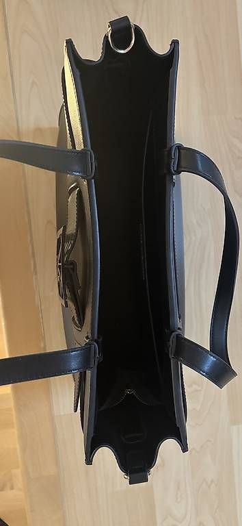 Armani Borse da donna: Handtasche Damen – Usato da Winterthur venduto da ivi.90 1