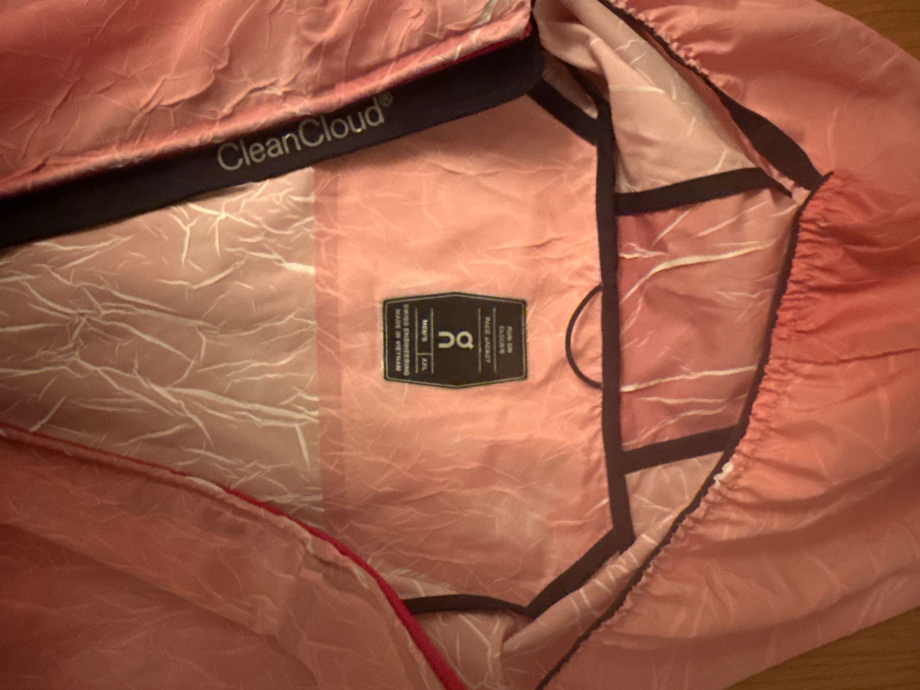 Giacche: High Performance On Running Pace Jacket – Usato da Zürich venduto da fabstroem 3