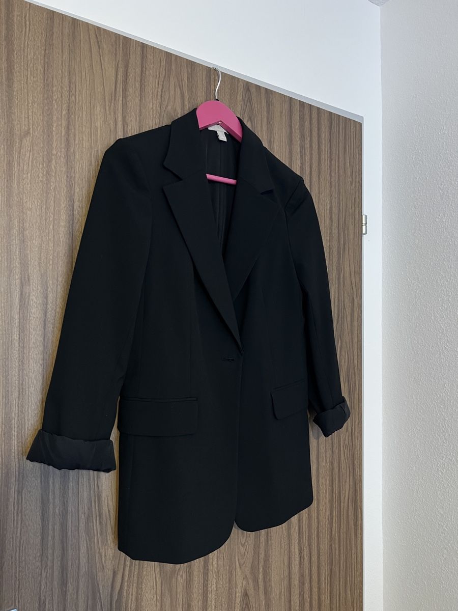 H&M Jacken: Schwarzer Blazer – Gebraucht aus Buochs von sab_88n5