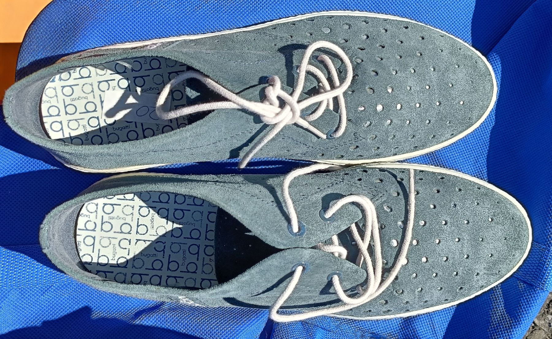Bugatti Scarpe da donna: Bugatti Schuhe Gr. 40, wenig getragen – Usato da Wettingen venduto da VO40