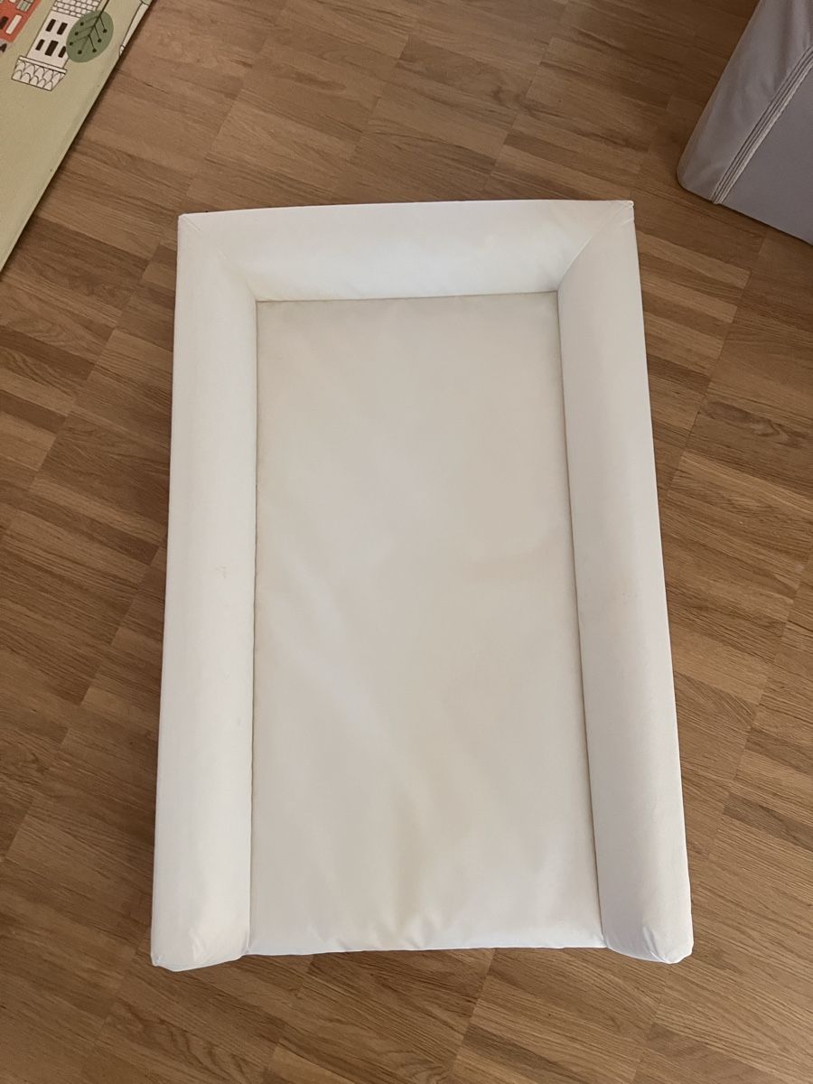 Ikea Wickeltisch & Zubehör: Ikea Wickelmatte – Gebraucht aus Thalwil von and_nb7r