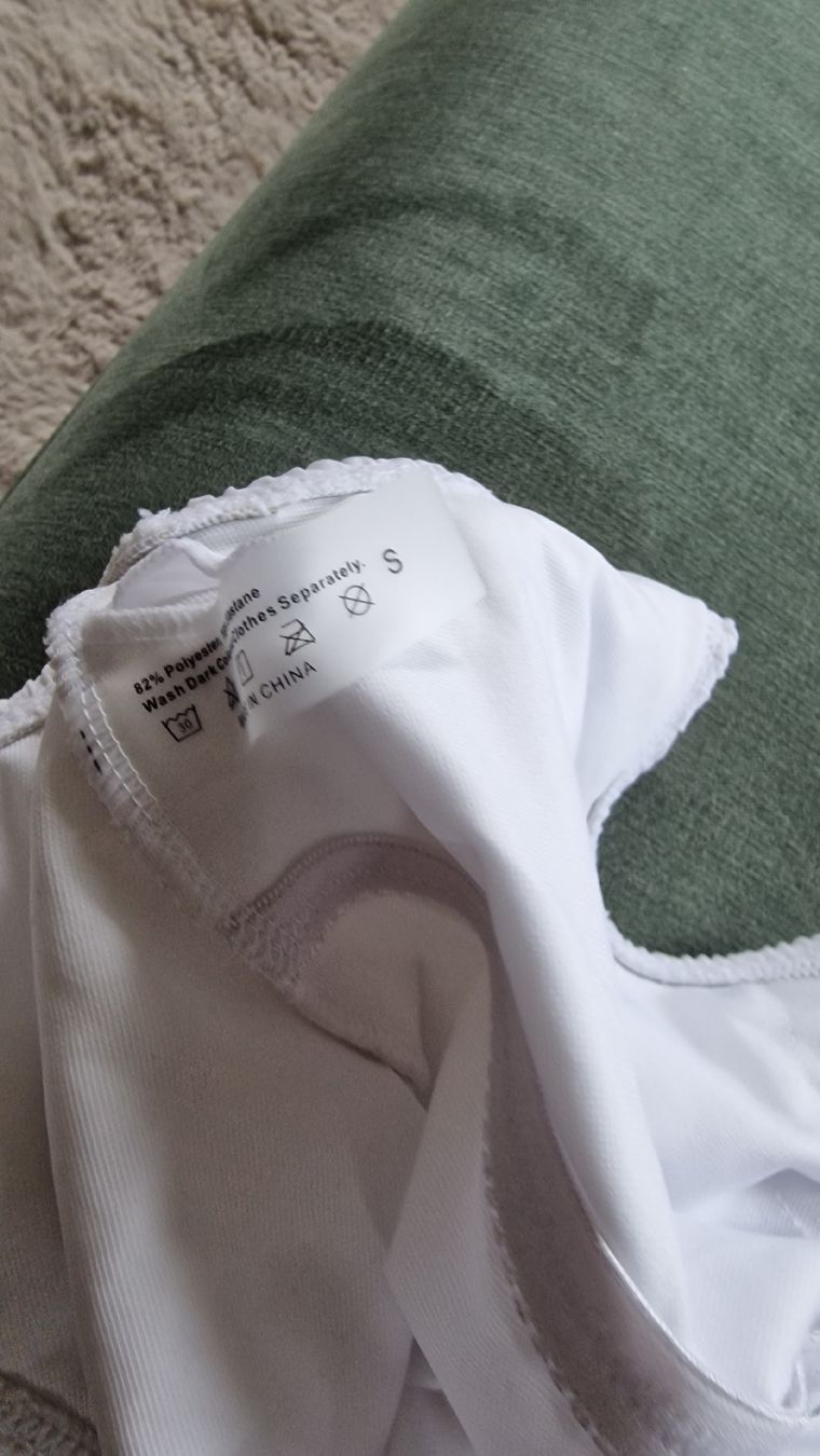 Costumi da bagno & Bikini: Weisser Sommer Badeanzug, Grösse S – Nuovo (secondo la descrizione) da Wald ZH venduto da Cjp 1
