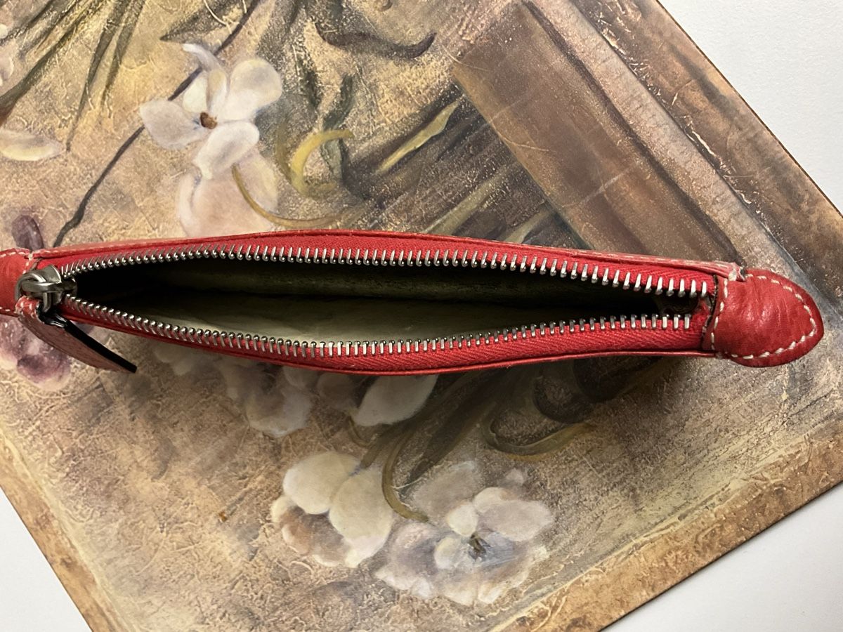Schüler-Etuis: Elegantes, rotes Leder Etui von Ferrari – Gebraucht aus Zürich von thovala 2