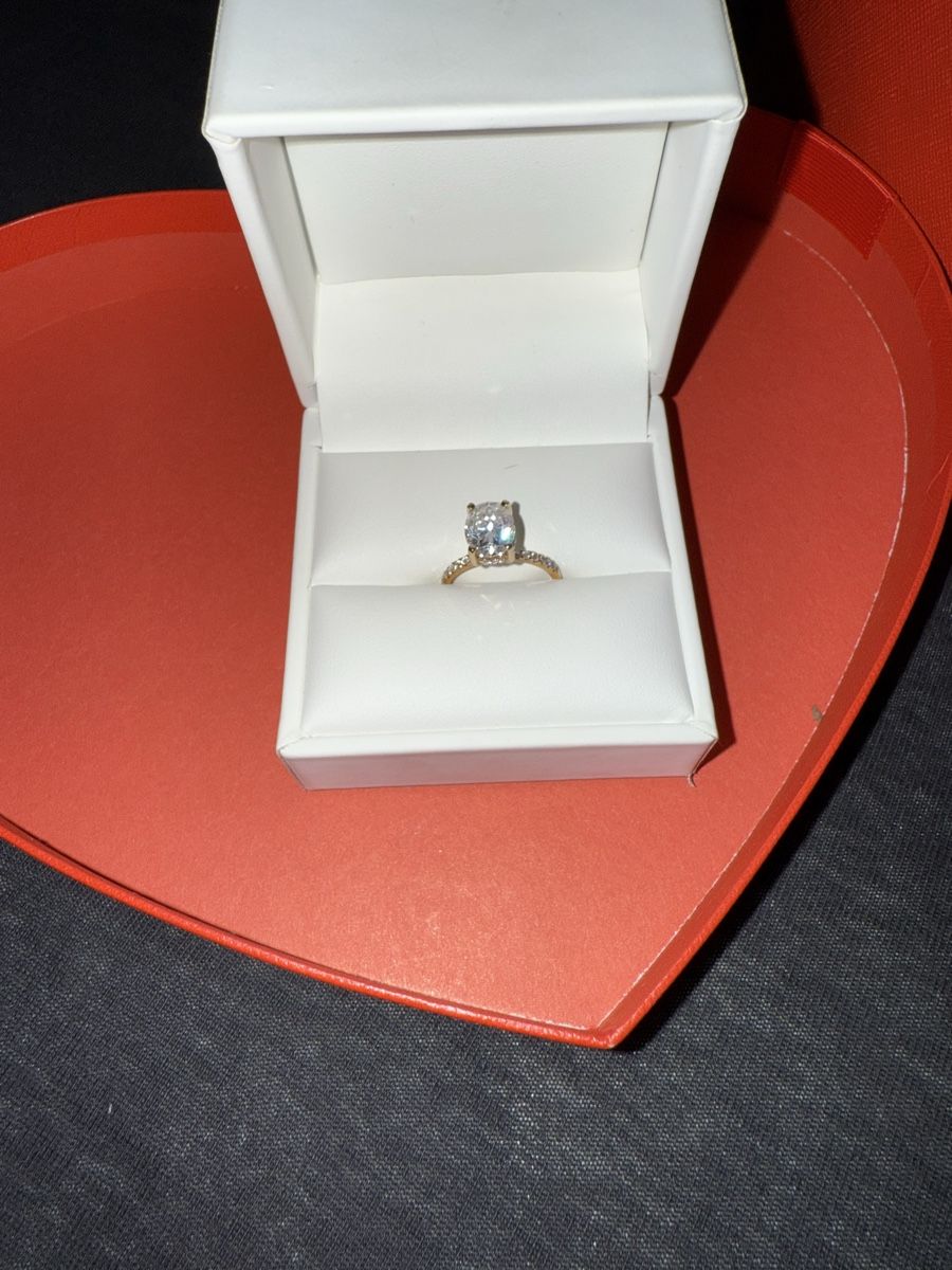 Bagues: Verlobungsring Oval 18 karat Gold – Neuf (Voir description) à Zürich par Dalia.ababssa 2