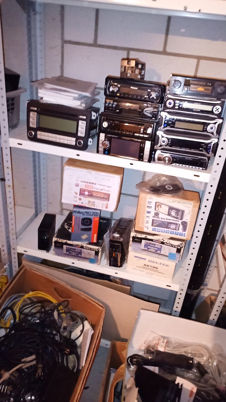 Radio: musik diskolade hifi studio  electronic geschäft – Nuovo (secondo la descrizione) da wila venduto da audi48 4
