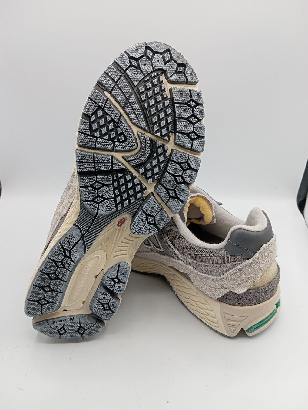New Balance Scarpe da uomo: New Balance 2002R Protection Pack (EU36) – Nuovo e nell'imballaggio originale da Schaffhausen venduto da outlez 7