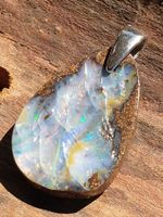 Anhänger Boulder Opal.