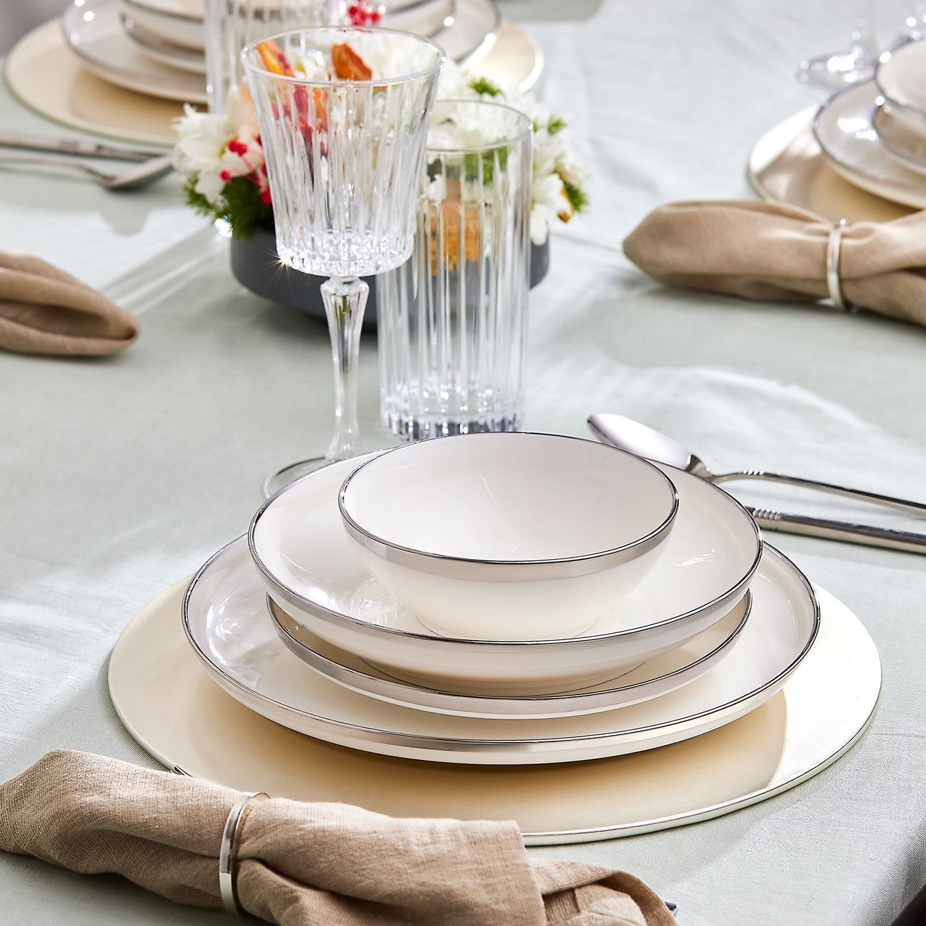 Set di piatti: Karaca Eclipse Platin 57-teilig 12-Personen-Geschirr-Set – Nuovo e nell'imballaggio originale da Reinach AG venduto da evimshop