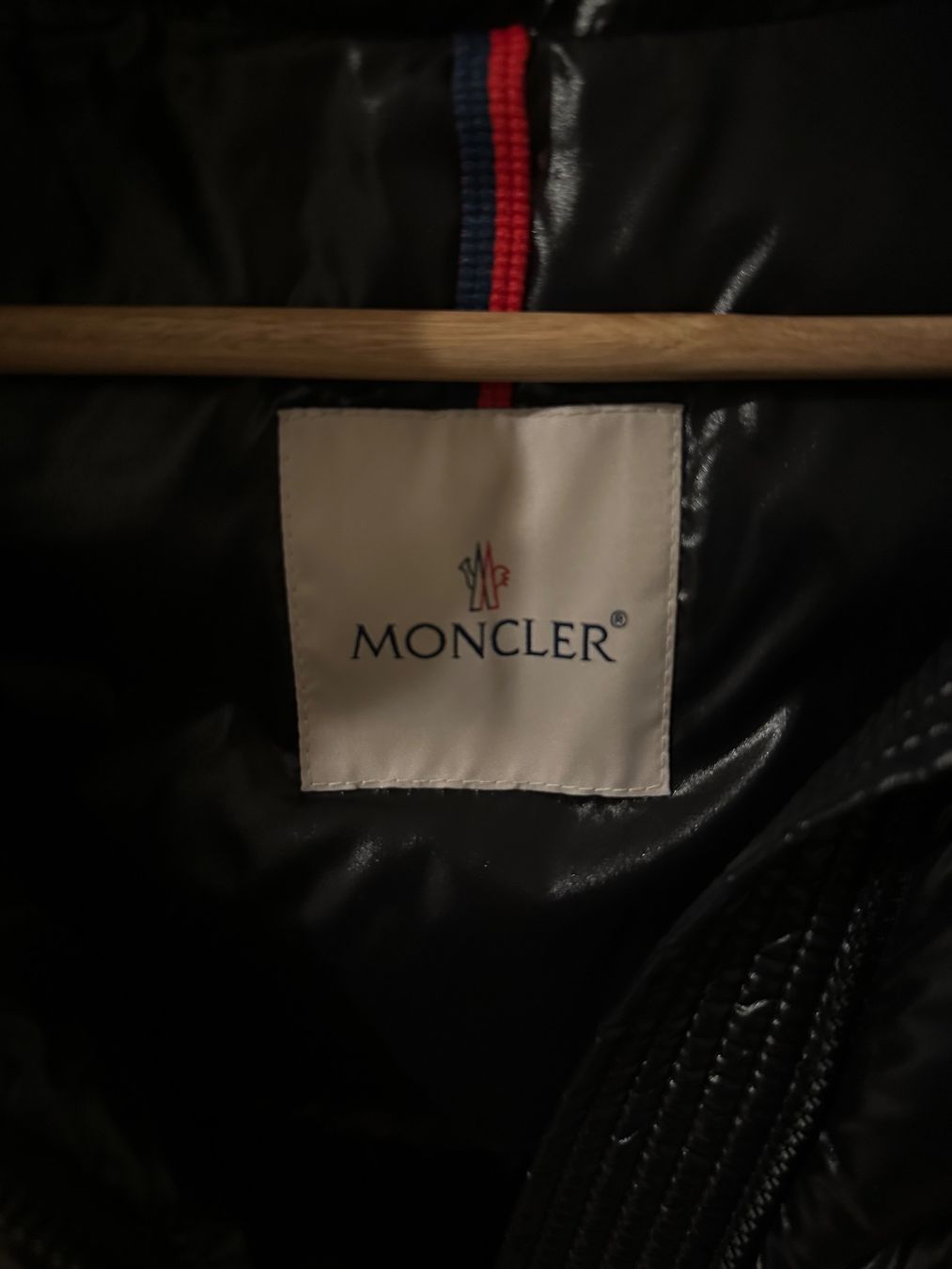 Moncler Giacche: Moncler Damenjacke – Usato da Winterthur venduto da bur_9w7t 2