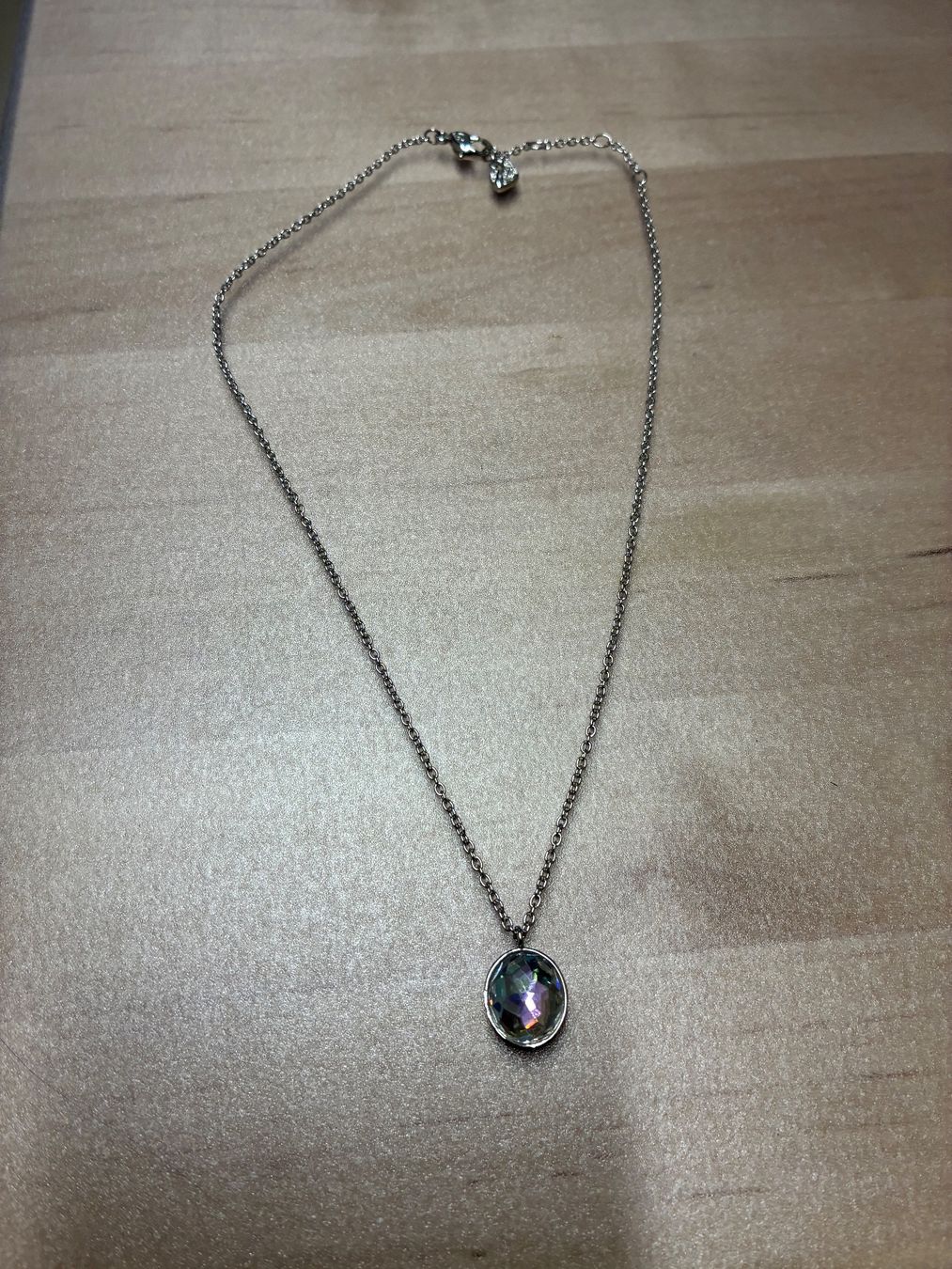 Swarovski Anhänger: Swarovski Anhänger an einer Kette – Gebraucht aus Zürich von van_5xbk 5
