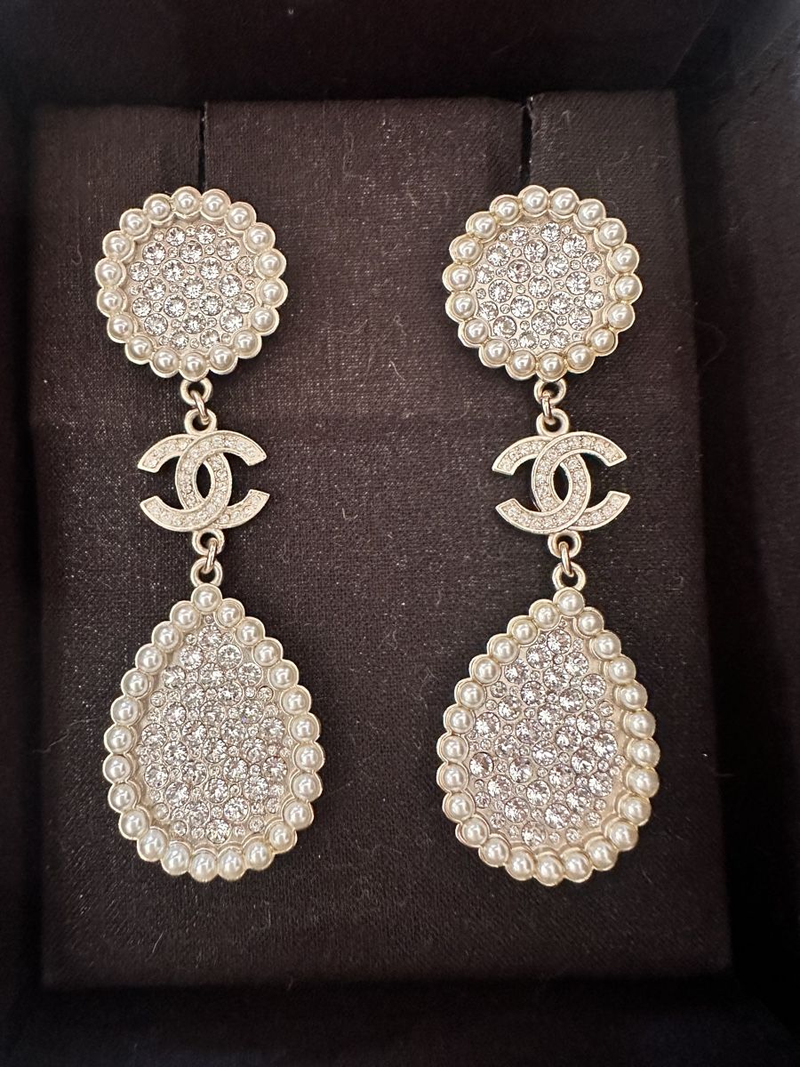 Chanel Orecchini pendenti & Orecchini a lobo: Chanel drop earrings – Usato da Zürich venduto da Ele_fashionista