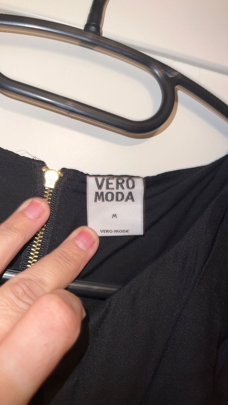Vero Moda Camicette: • Bluse von VeroModa • – Usato da Basel venduto da mendoza13 3
