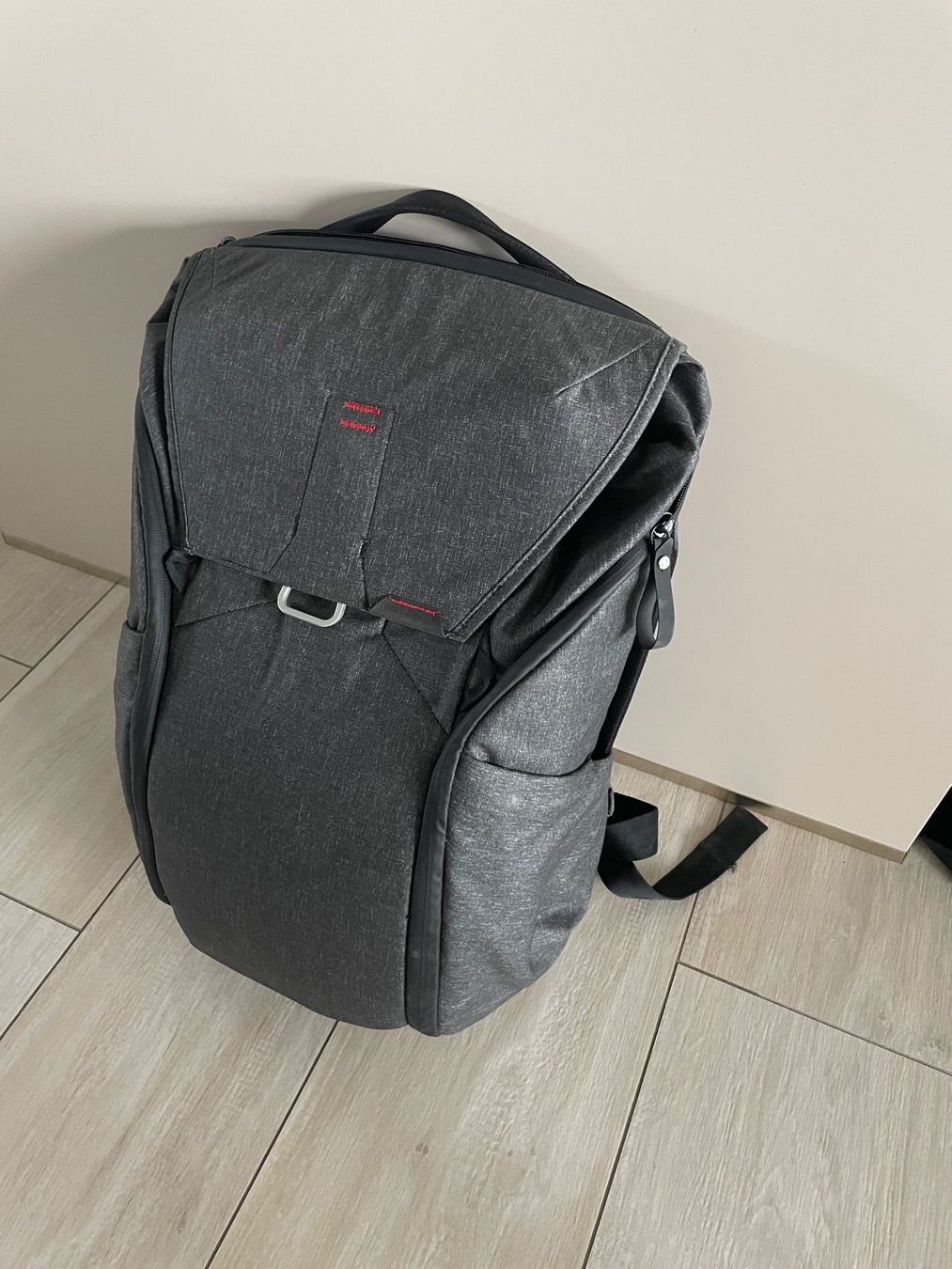 Peak Design Zaini: Sac à dos Peak Design Everyday Backpack 30L antracite – Usato da Vesenaz venduto da feichmuller