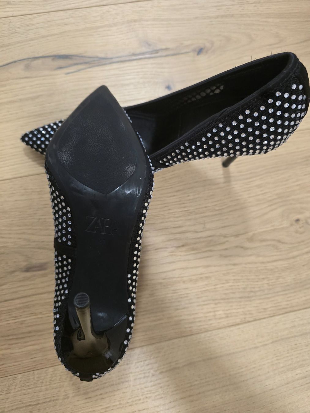 Zara Chaussures femmes: Zara Pumps mit strass – Neuf (Voir description) à Rümlang par Arsasladi 1