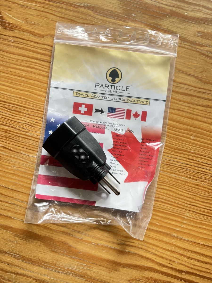 Unità & Adattatore: Travel Adapter CH-->CAN, USA – Usato da Arosa venduto da Paklica