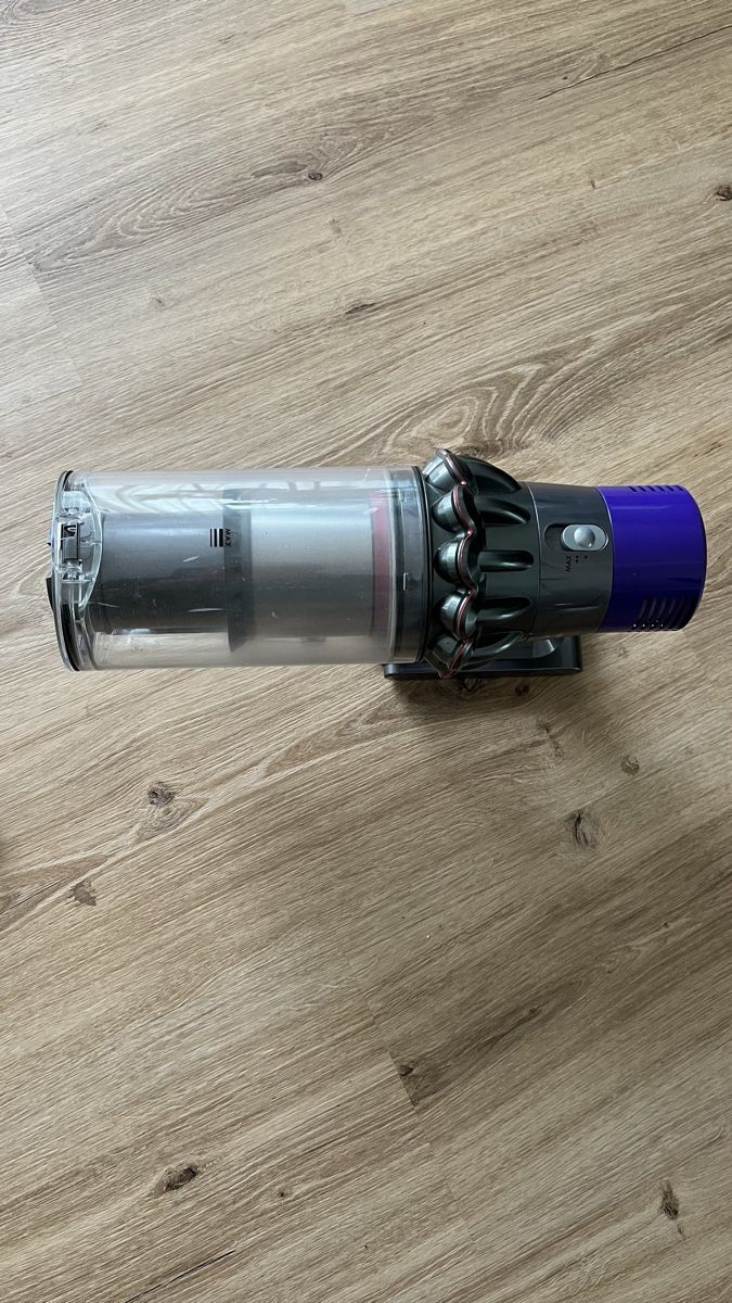 Dyson Aspirapolveri & Accessori: Dyson Cyclone V10 – Usato da Ettingen venduto da Schildkrot 1