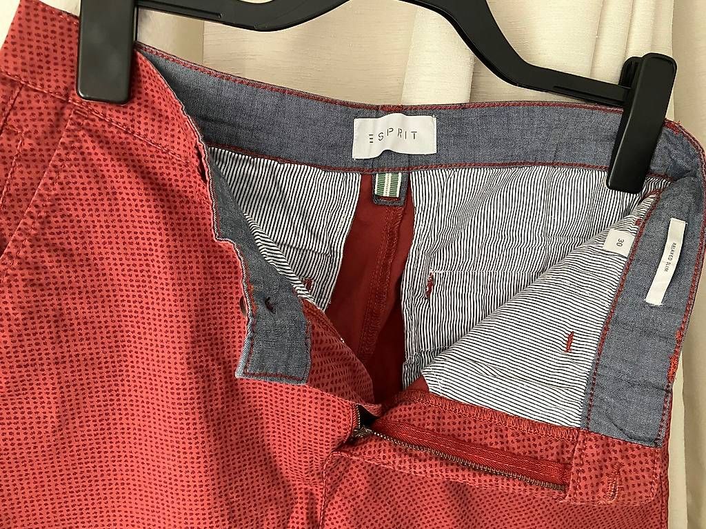Hosen:  Herren-Bermuda Shorts in hervorragendem Zustand Grösse 30 – Gebraucht aus Baar von leo_j8vl 2