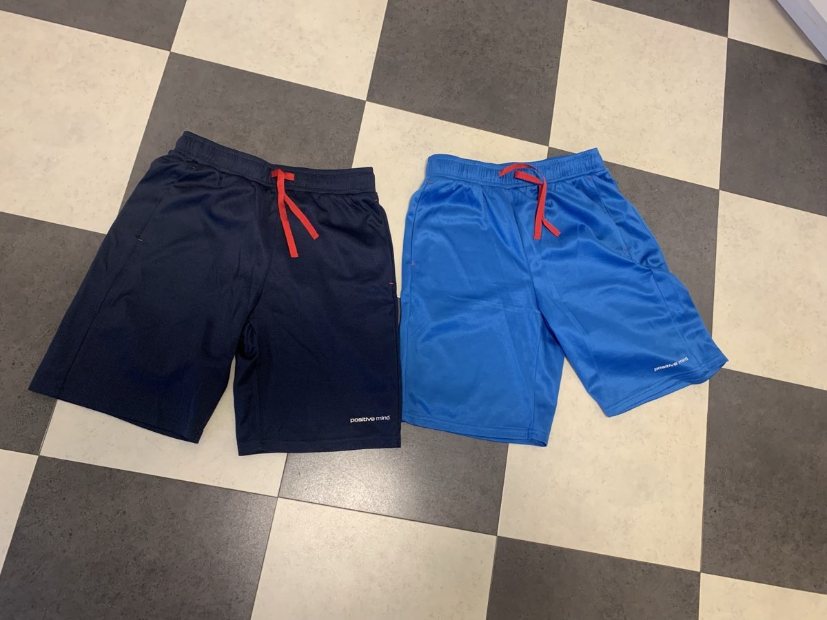 Pantalons: Shorts – D'occasion à Luzern par Boudin03
