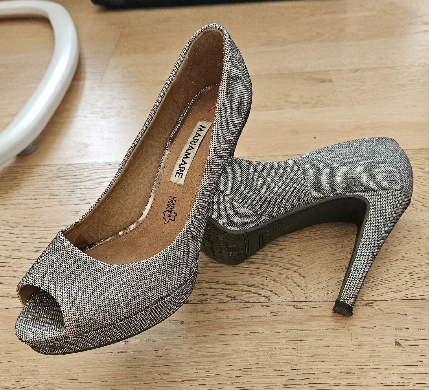 Chaussures femmes: Escarpins MariaMare, Taille 37 – D'occasion à Founex par Ana_2412 1