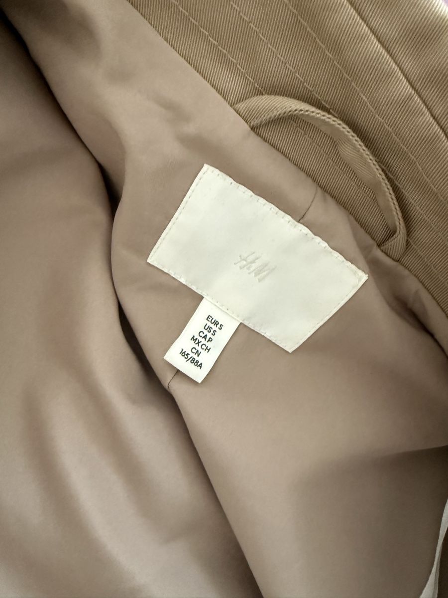 H&M Manteaux: Trenchcoat Size S Spring – D'occasion à Basel par fel_l8h9 2