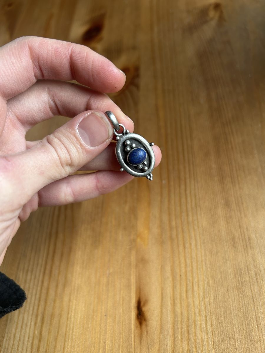 Ciondoli: Old silver pendant with lapis lazuli – Usato da Wetzikon ZH venduto da avi_cyt7 2