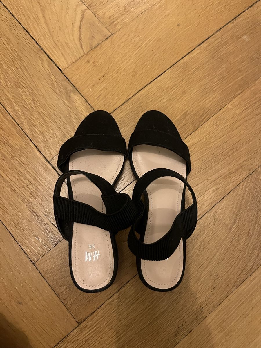 Scarpe da donna: Sandalen mit Absatz – Usato da Basel venduto da cat_25m7 2