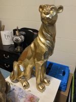 Goldene Panther Figur