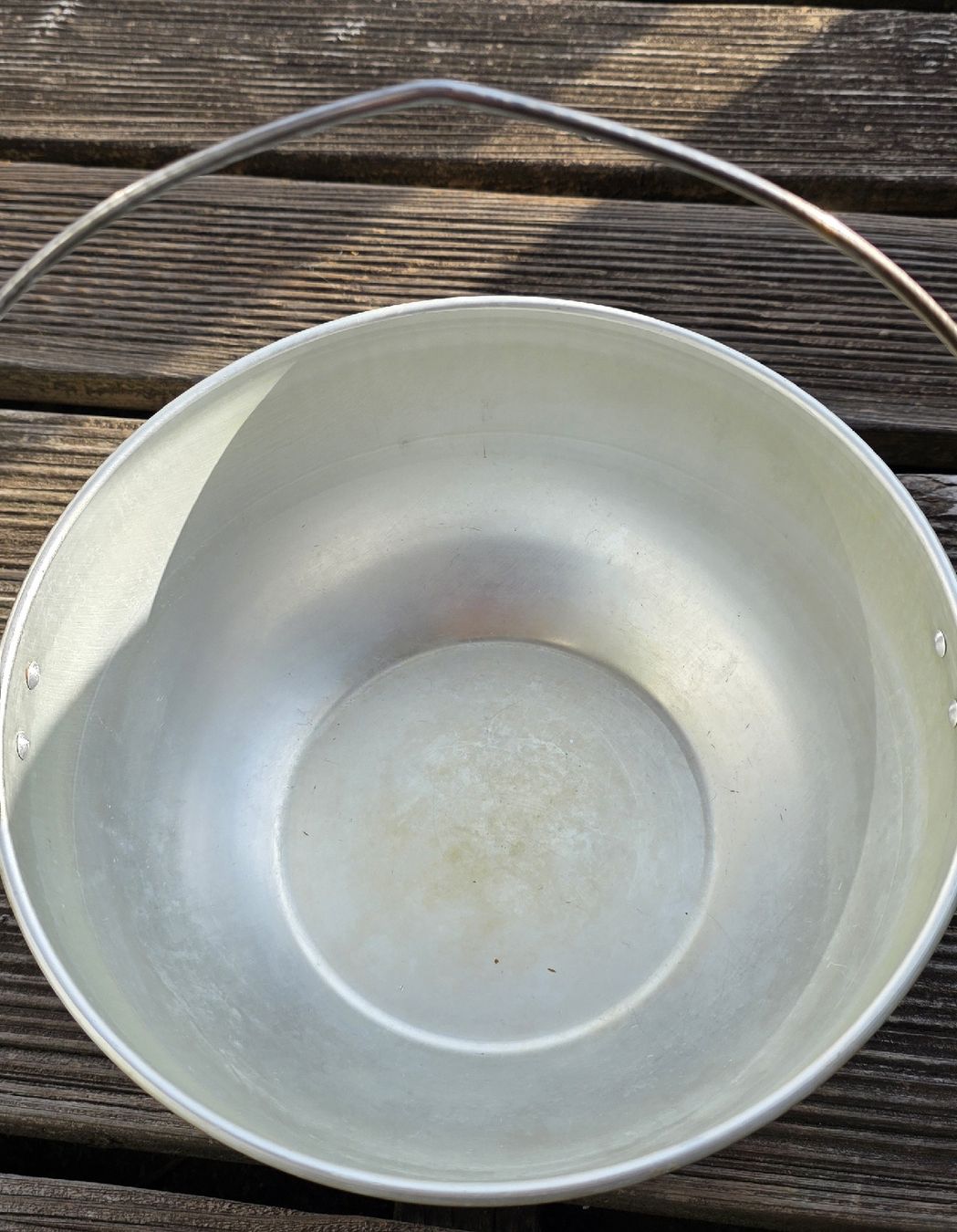 Poêles: Kochtopf Aluminium Camping mit Deckel gebraucht – D'occasion à Günsberg par Bari72 1