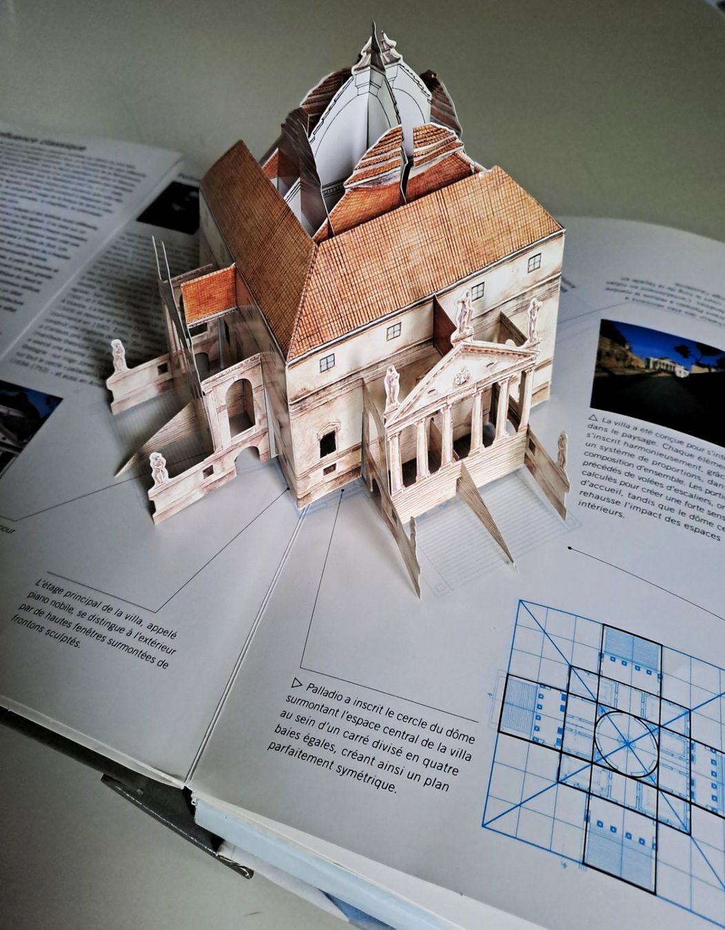 Libri: ARCHITECTURE - eine Architekturgeschichte als POP-UP EA Top – Usato da Zürich venduto da archiphil 3