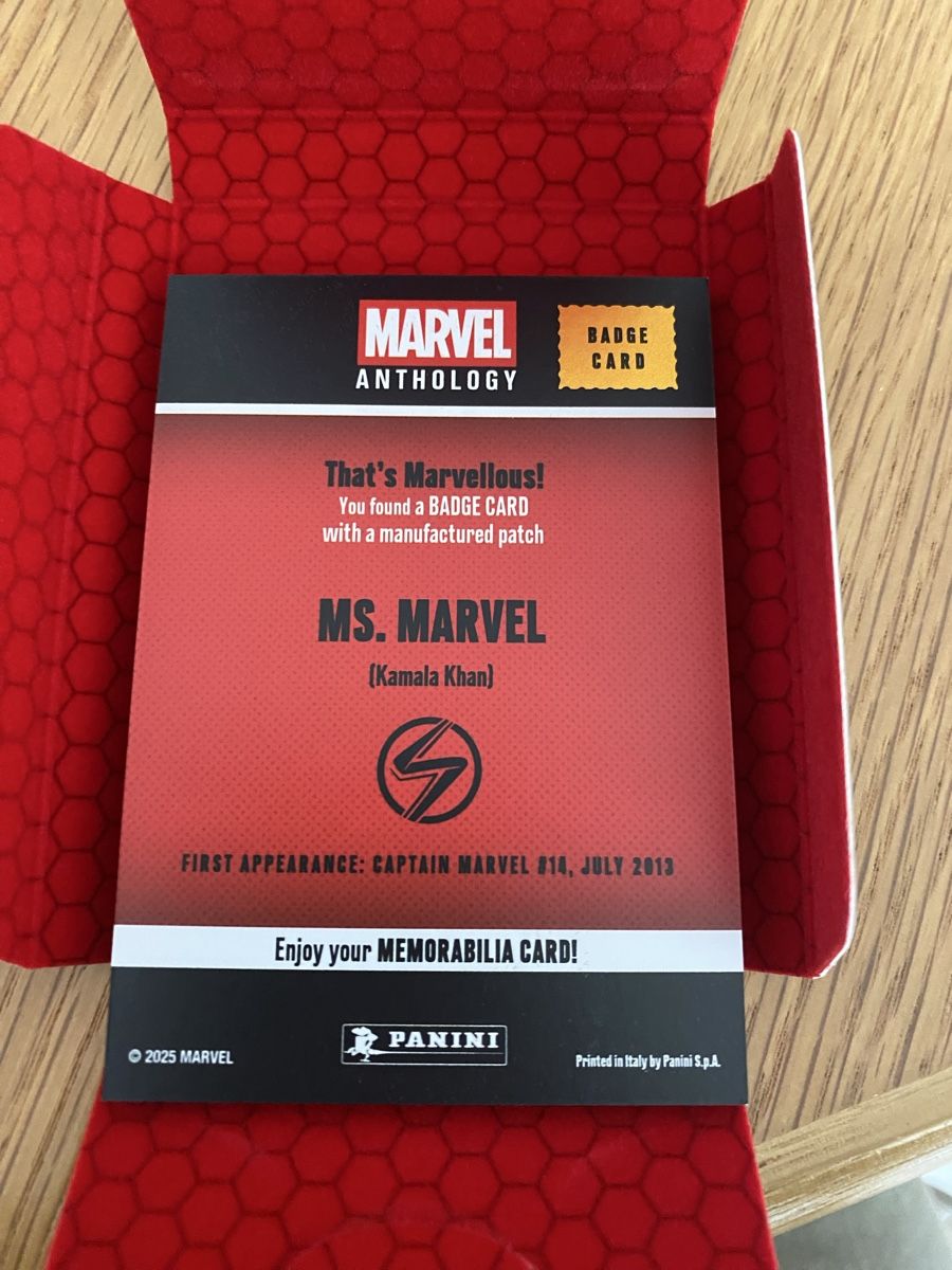 Panini Carte collezionabili: Marvel Ms. Marvel Badge Card Anthologie Panini Memorabilia – Nuovo e nell'imballaggio originale da Boningen venduto da chregu90 2