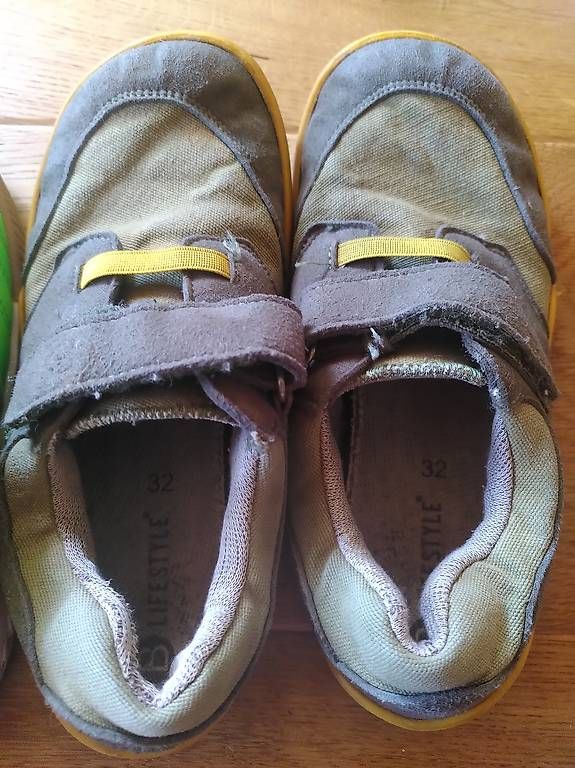 Scarpe per ragazzi: Schuh Paket mit Barfuss Schuhen Grösse 32 – Usato da Stetten AG venduto da mooncreek 2