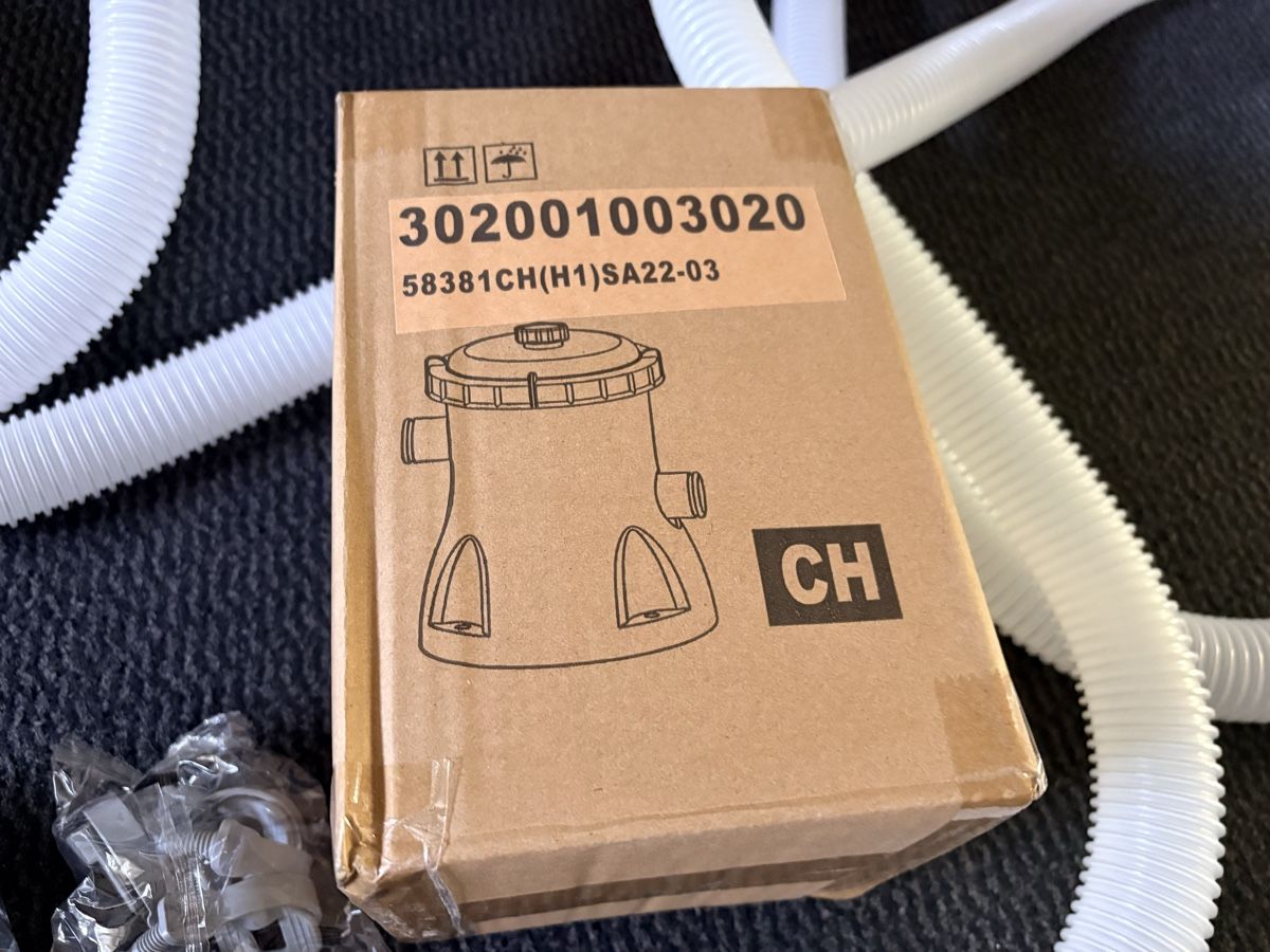 Bestway Schwimmbad-Zubehör: Pool Filteranlage Bestway mit Zubehör – Neu und originalverpackt aus Werdenberg von tradeSG 1