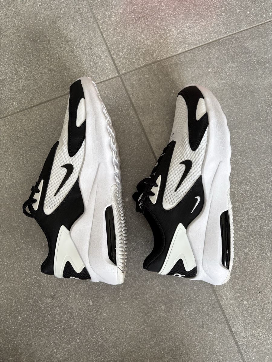 Nike Damenschuhe: Nike Air Max Bolt 38.5 - like new – Neu (gemäss Beschreibung) aus Poliez-le-Grand von mila011 1