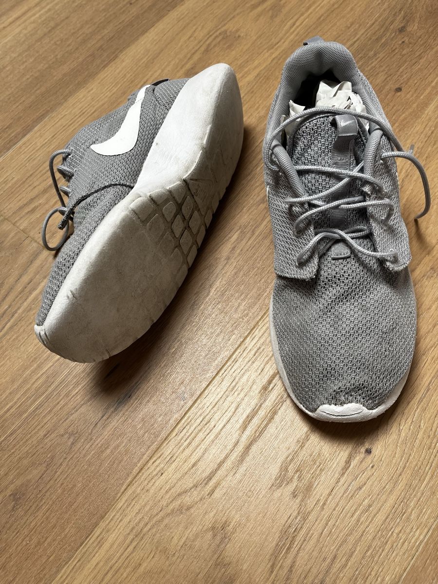 Nike Scarpe da uomo: Nike Roshe Run Gr. 44, bequem & leicht – Usato da Rümlang venduto da dam_j6kb 1