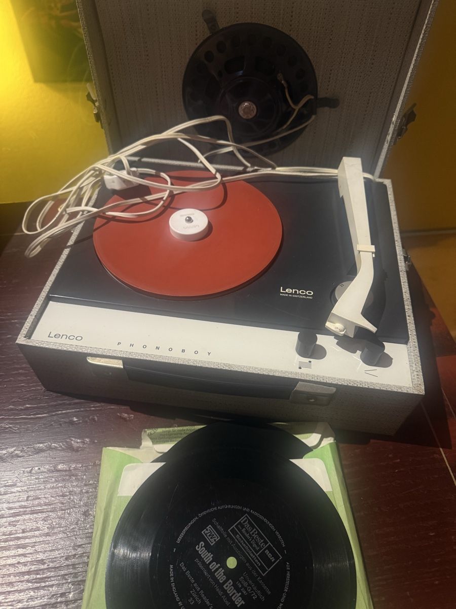 Lenco Giradischi: Vintage Kofferplattenspieler – Usato da Horriwil venduto da Carrera68 1