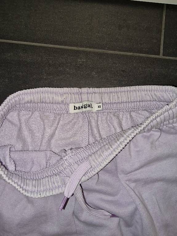 Hosen: Damen Trainerhose lila – Gebraucht aus Steinhausen von ladisci 1