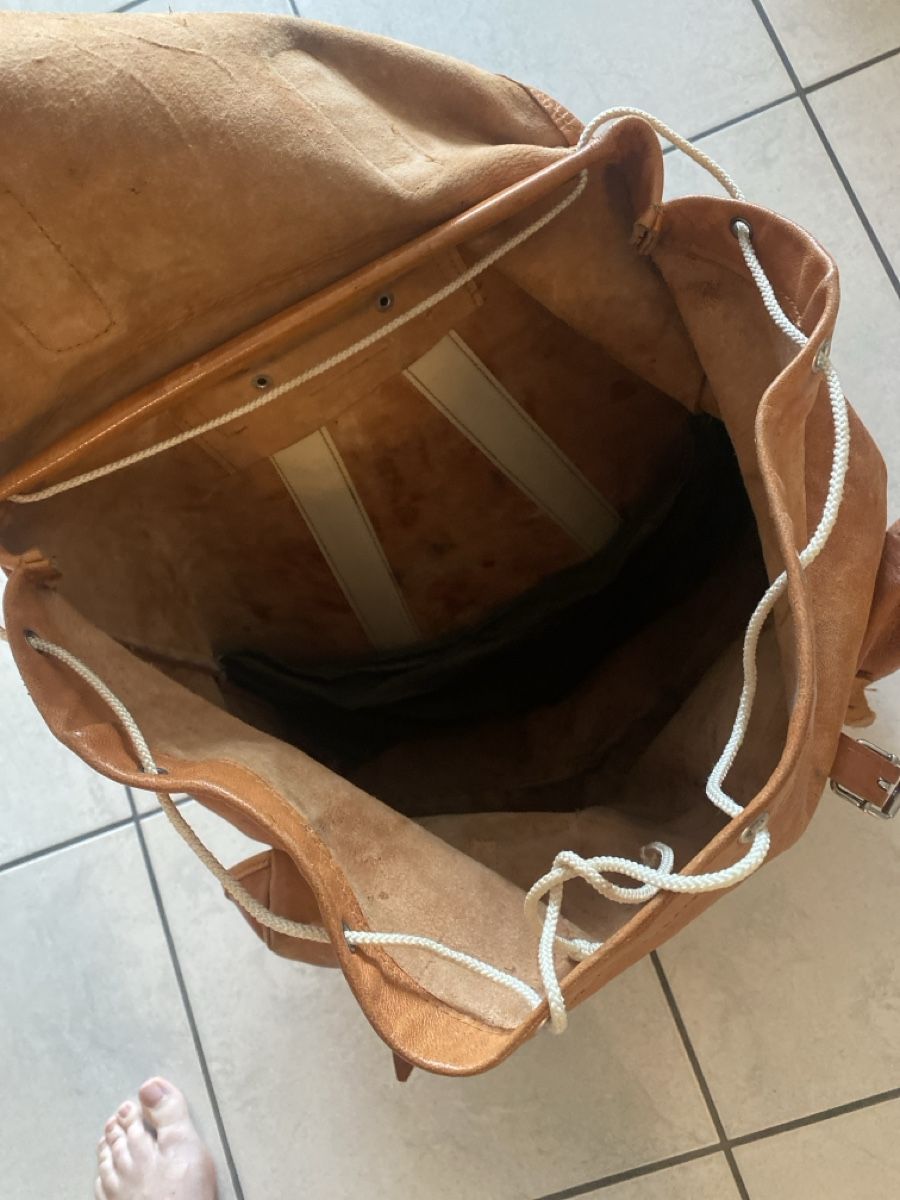 Meili Sacs à dos: Leder-Rucksack von Meili – D'occasion à Wolfhausen par kidsboutique 1