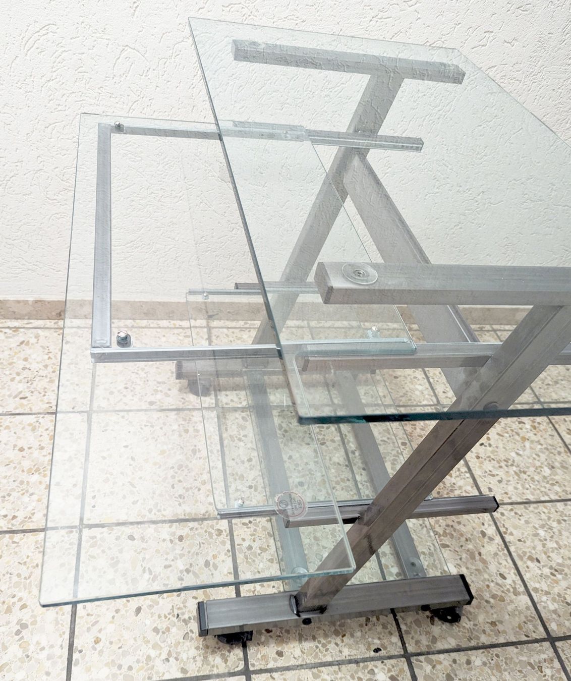 Pfister Tavoli: hochwertiger Computer- / PC- / Drucker-Tisch – Usato da Uetikon am See venduto da Tomarrani 3