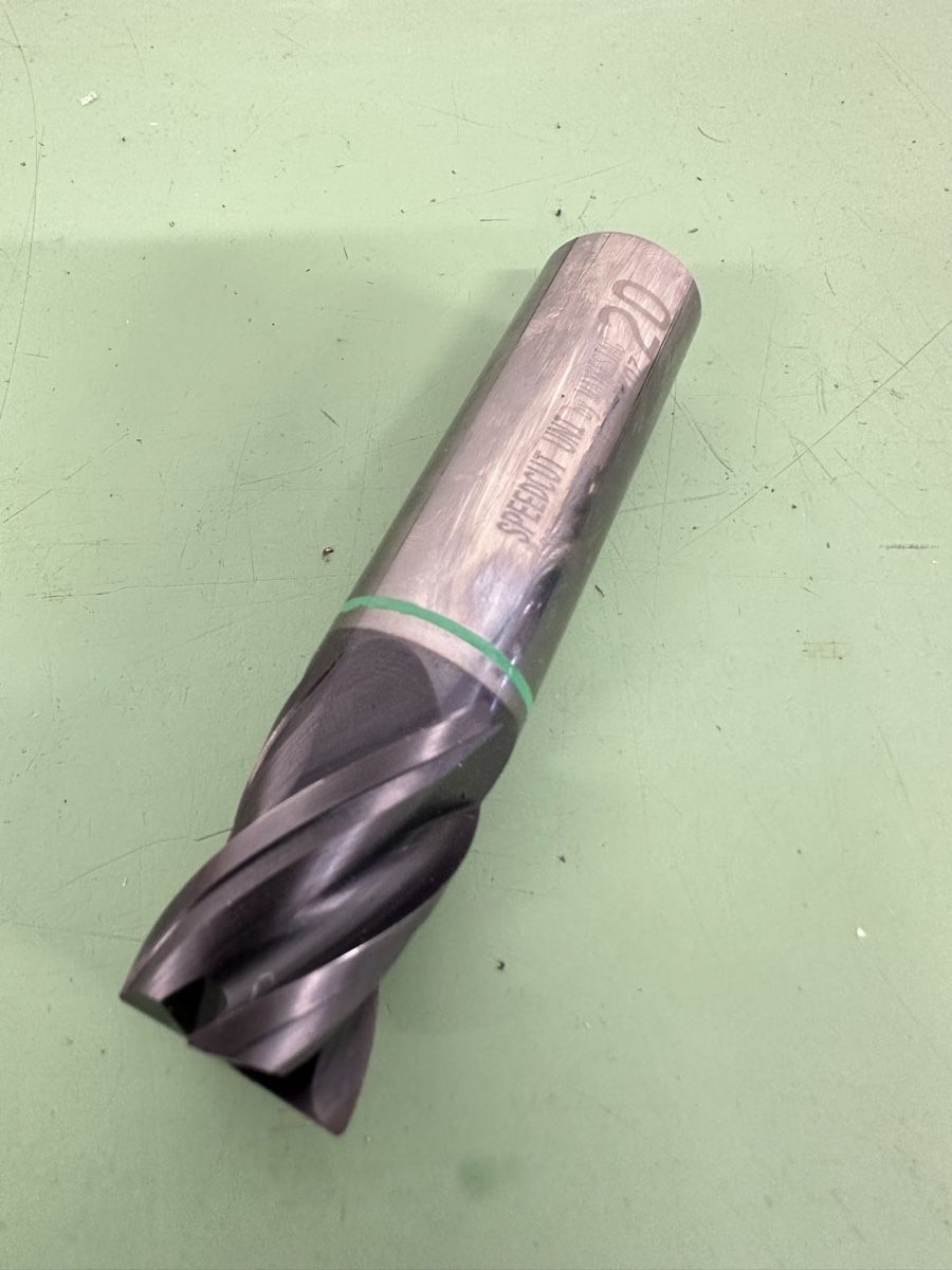 Tutti gli attrezzi: 20 mm Carbide end mill, Schaftfräser. – Usato da Aarberg venduto da SNMachines