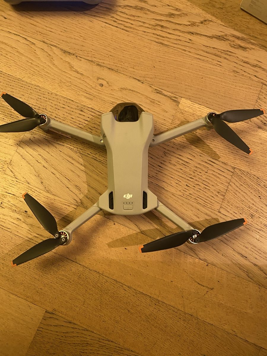 DJI Modellismo RC: DJI Mini 3 Drohne mit Controller 249g – Usato da Winterthur venduto da gizmo_71 3