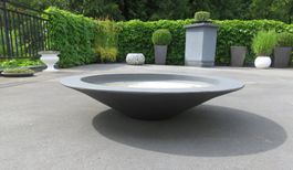 Original Willy Guhl Teller „UFO“ Pflanzschale (Ø 95 cm) top
